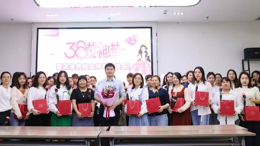 春風(fēng)十里不如你：雷茨慶祝第100個(gè)婦女節(jié)！